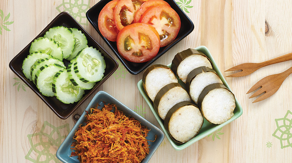 Serunding Ayam dengan Nasi Himpit