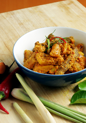 Rendang Daging dengan Nanas Masakan Utara