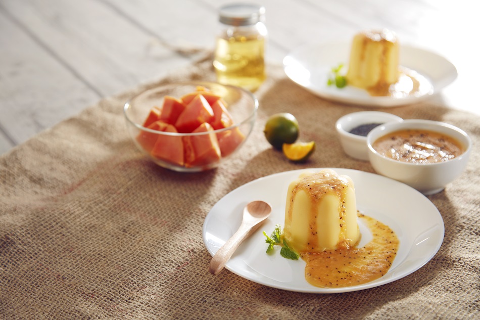 Puding Kastard dengan Sos Betik Limau Kasturi