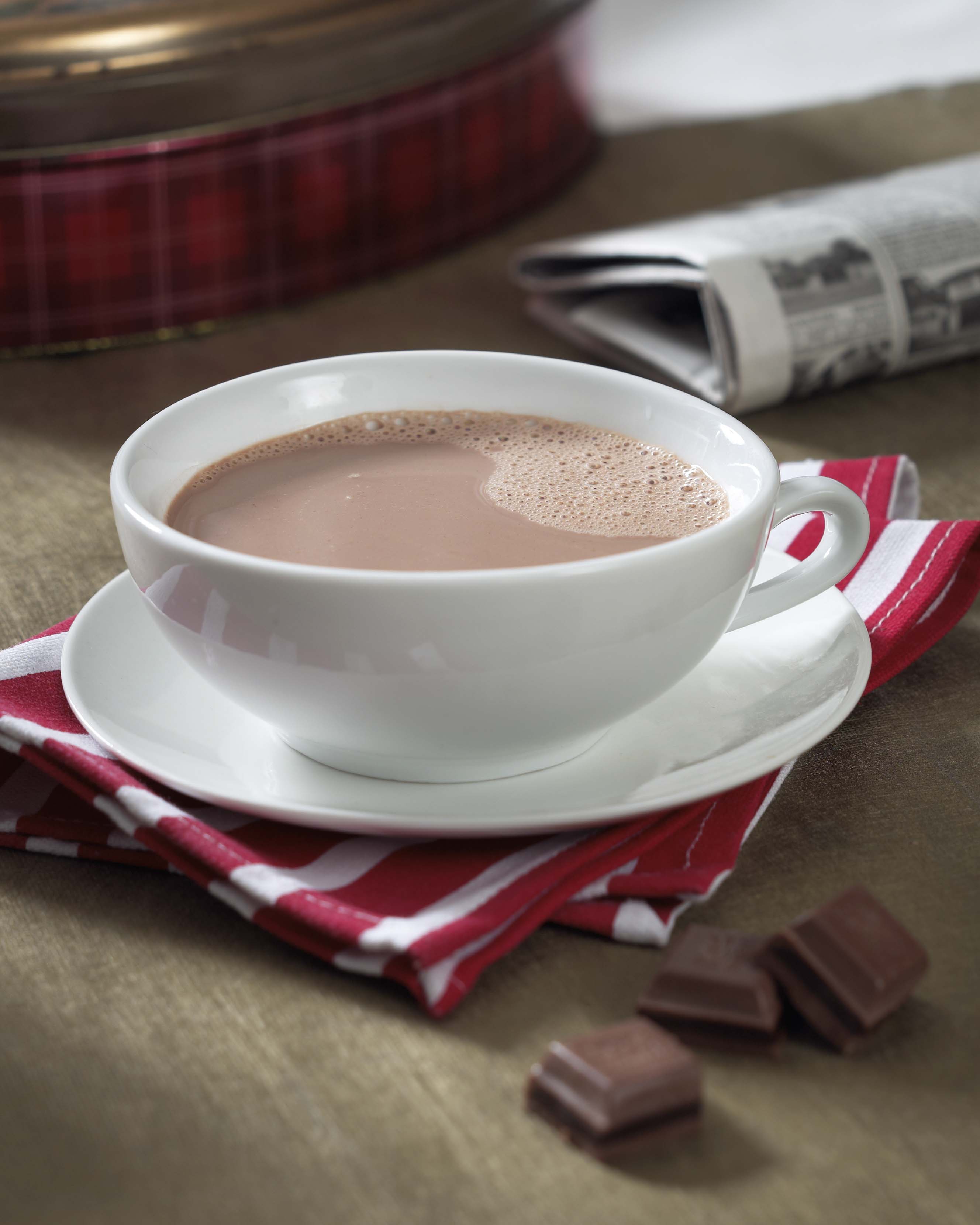 Minuman Koko Panas dengan Coklat Leleh
